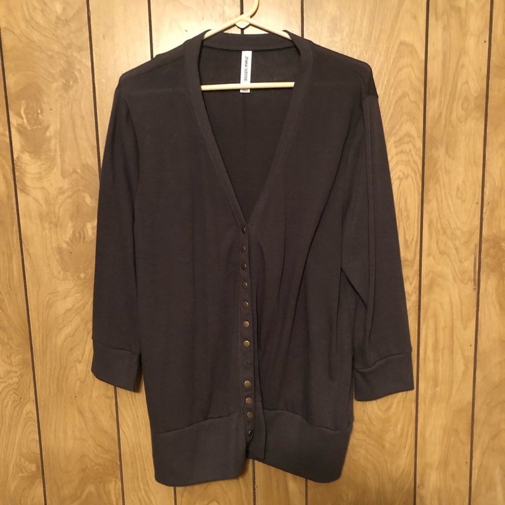Dark gray 3/4 sleeve snap front cardigan